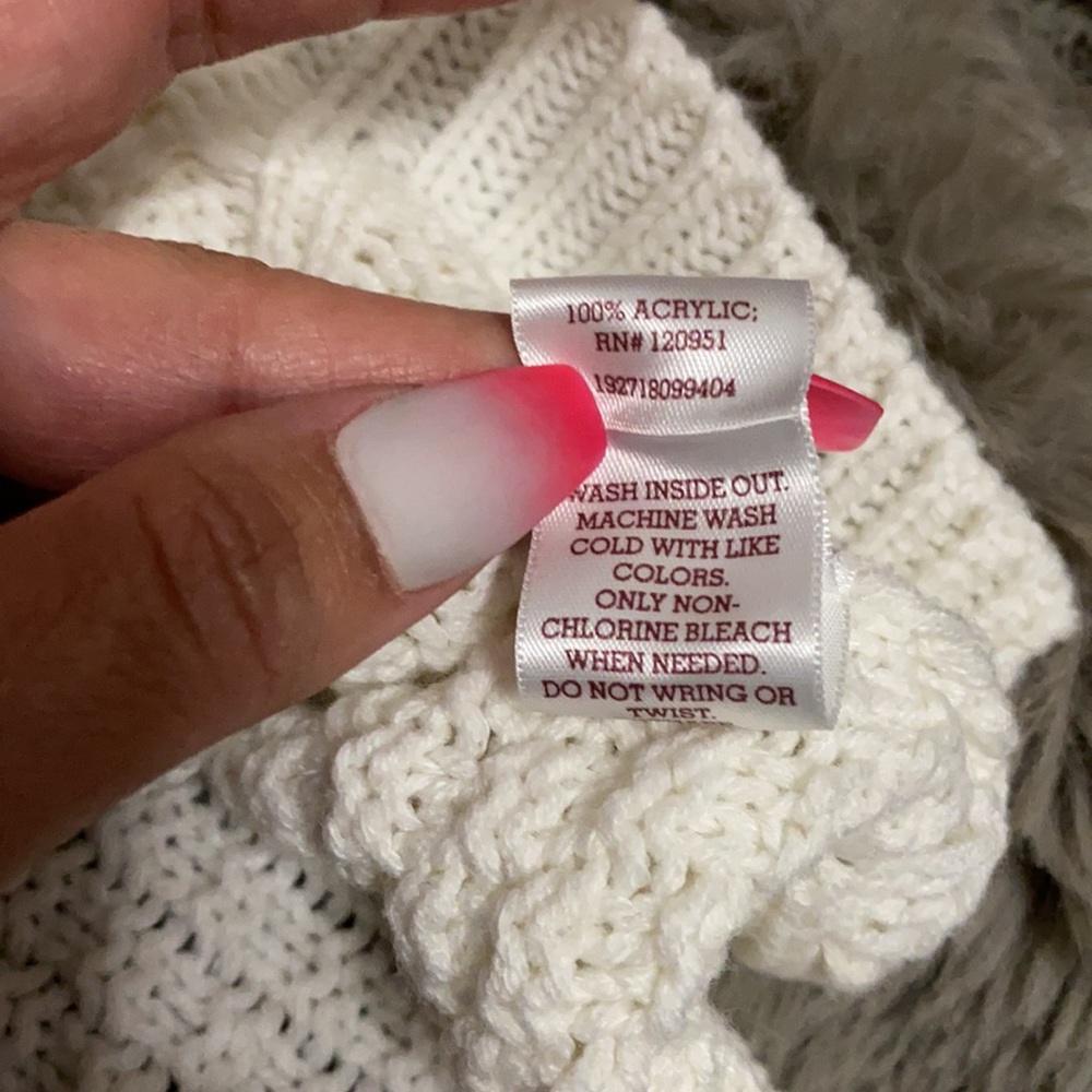 Sweater - Picture 3 of 4